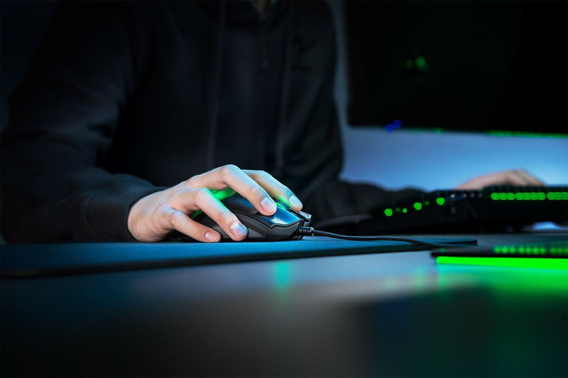 Ratón Razer DeathAdder V2 USB Tipo-A -20000 DPI para diestros