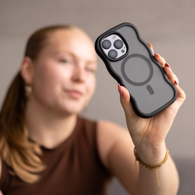 Selencia Coque arrière Wavy avec MagSafe pour Samsung Galaxy S25 Ultra - Noir