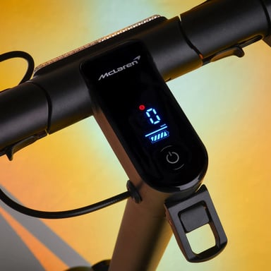 Pure Electric x McLaren 500 W Edición Especial Scooter Eléctrico Negro