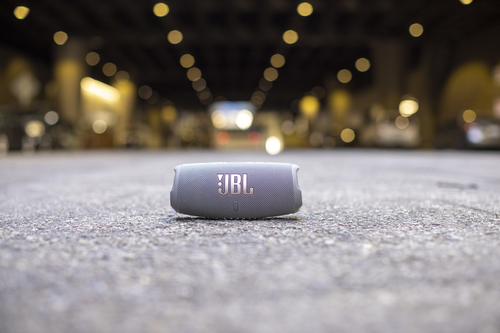 JBL Charge 5 – Enceinte portable Bluetooth – Autonomie de 20 heures – Etanche, Vert turquoise
