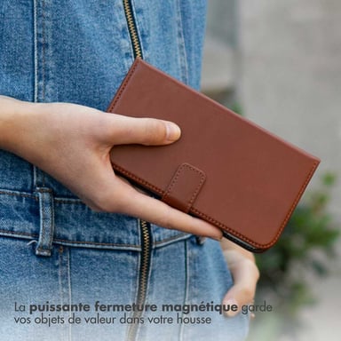 Selencia Étui portefeuille en cuir véritable pour Apple iPhone 16 Pro Max - Lichtbruin