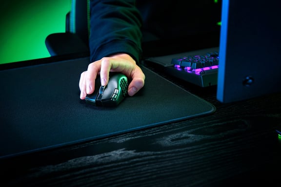 Razer Naga V2 HyperSpeed Mouse wireless da gioco RF per destri + Bluetooth ottico 30000 DPI