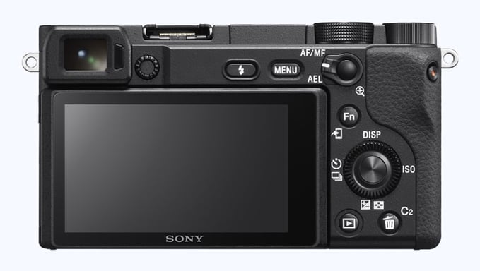 SONY ALPHA 6400 NERO + 18-135