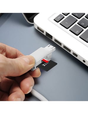 Altadif ALTSDREADER3IN1 Lettore di schede di memoria USB Tipo-A/USB Tipo-C/Micro-USB Bianco