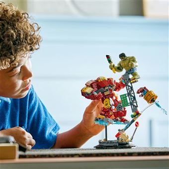 LEGO Marvel 76343 Le combat légendaire entre Hulkbuster et Hulk - Neuf
