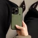Selencia Coque Riva avec porte-cartes pour Apple iPhone 14 / 13 - Sage Green
