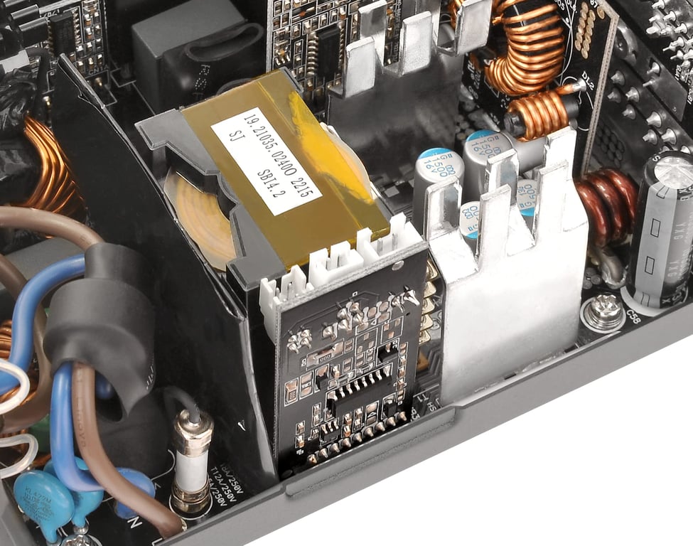 THERMALTAKE Toughpower GF3 1350W ATX 3.0 PCIe Gen5 80+ Gold - Neuf