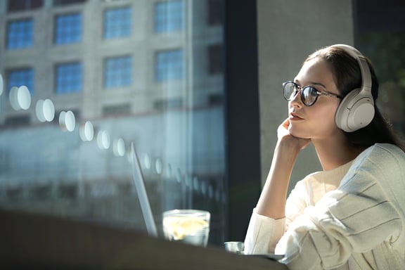 Sony WH-1000XM3 - Auriculares inalámbricos Bluetooth con cancelación de ruido - Batería de 30 h - Pantalla táctil - Carga rápida - Asistente de Google