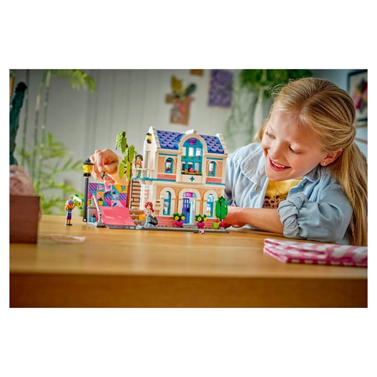 LEGO Friends La Maison de Famille de Liann 42687 - vue 5