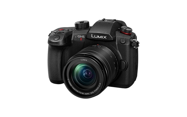 Panasonic Lumix GH5M2 + FS12060 Juego de cámara SLR 20,33 MP Live MOS 5184 x 3888 Pixeles Negro
