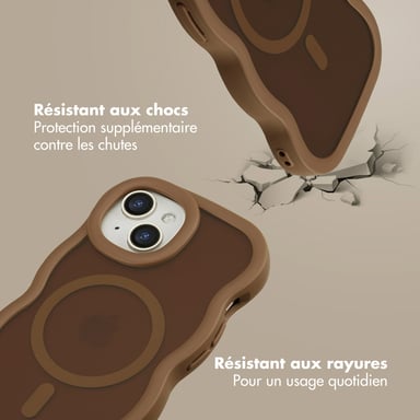Selencia Coque arrière Wavy avec MagSafe pour Apple iPhone 15 - Mocha Brown