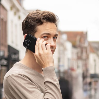 Selencia Étui portefeuille amovible Olyn avec MagSafe pour Apple iPhone 16e - Noir