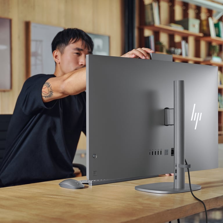 PC tout en un HP OmniStudio X 32 c1006nf 31 5 Écran 4K UHD Copilot+ Intel® Core™ Ultra 7 RAM SSD météore - vue 5