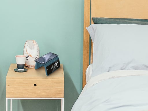 Jupiter Réveil Numérique avec Chargeur Sans Fil - Double Réveil avec Lumière de Réveil - Pacific Blue (HCG019QI-PB)