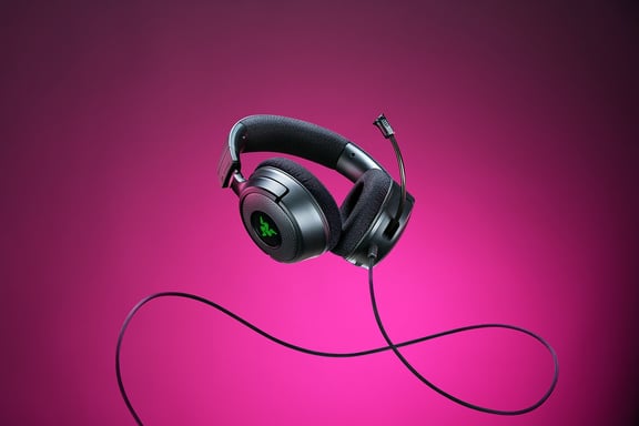 Razer Kraken V4 X con archetto cablato USB Tipo-C / USB Tipo-A Nero