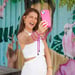 imoshion Coque en silicone avec cordon pour Apple iPhone 14 Pro - Fluor Roze