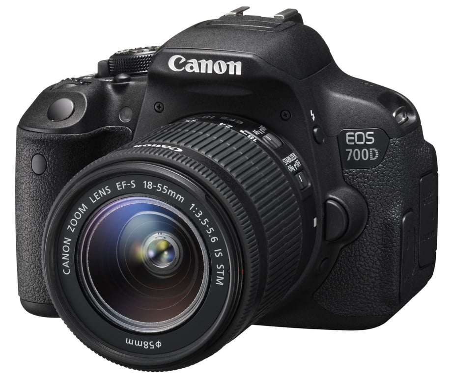 Canon EOS 700D Boîtier d'appareil-photo SLR 18 MP CMOS 5184 x 3456 pixels Noir - Neuf