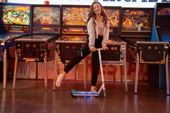 Razor Party Pop 12 km/h Ciano, Viola, Bianco