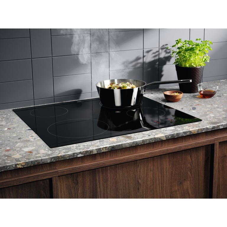 Electrolux Serie 300 EIB60424C Intégré 60 cm Plaque avec zone à induction 4 zones - vue 2