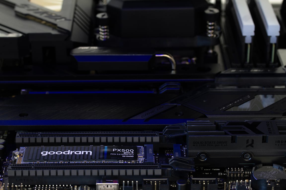 Ssd Goodram Px500 Gen.3 Pcie 3x4 1tb .2 2280 Retail - vue 3