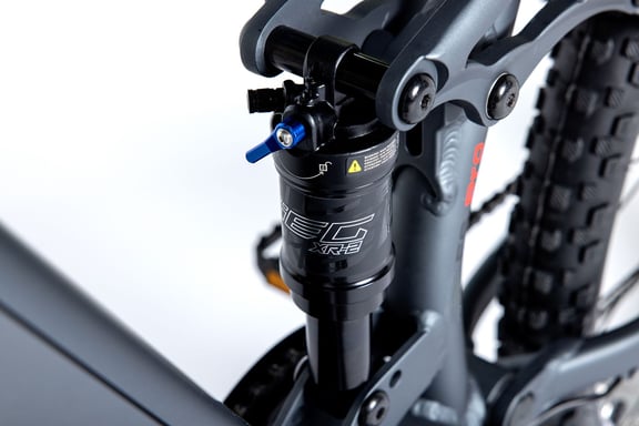 VTT Electrique, EMTB-27.5'' PRO Moteur Central, Full Suspension, SHIMANO ALTUS 8 Vitesses & Freins a disque Hydraulique, Bat. Ion Lithium 48V 13Ah