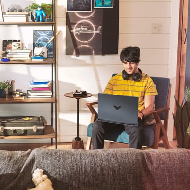 HP Victus Gaming 15-fa0085nf Ordinateur portable 39,6 cm (15.6'') Full HD Intel® Core i5 i5-12450H 16 Go DDR4-SDRAM 512 Go SSD NVIDIA GeForce RTX 3050 Wi-Fi 6 (802.11ax) Windows 11 Home Noir