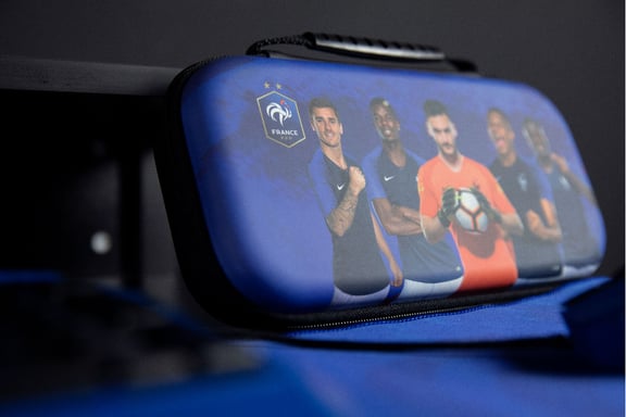 Estuche - KONIX - Azul - Switch y Switch Lite - Bajo Licencia Oficial FFF