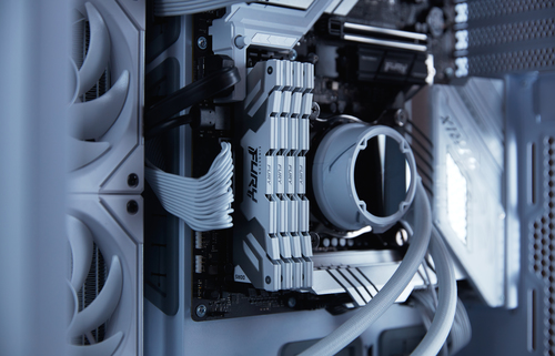 Kingston Technology FURY 32 GB 8000 MT/s DDR5 CL38 DIMM (Set di 2) Renegade White XMP