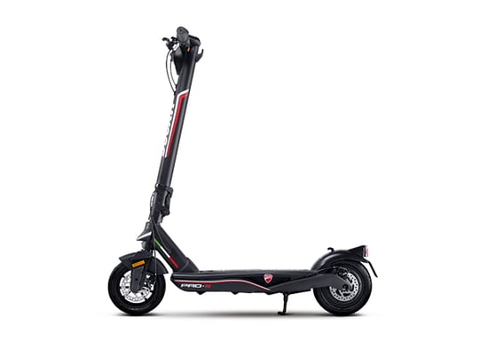 Ducati PRO-III Advanced Safety Negro 25 kmh 13 Ah