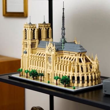 Modello di architettura LEGO® 21061 - Notre-Dame de Paris