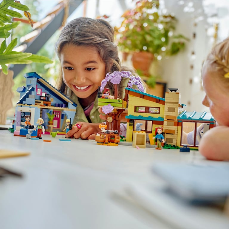 LEGO Friends Les Maisons Familiales d'Olly et de Paisley 42620 - vue 2