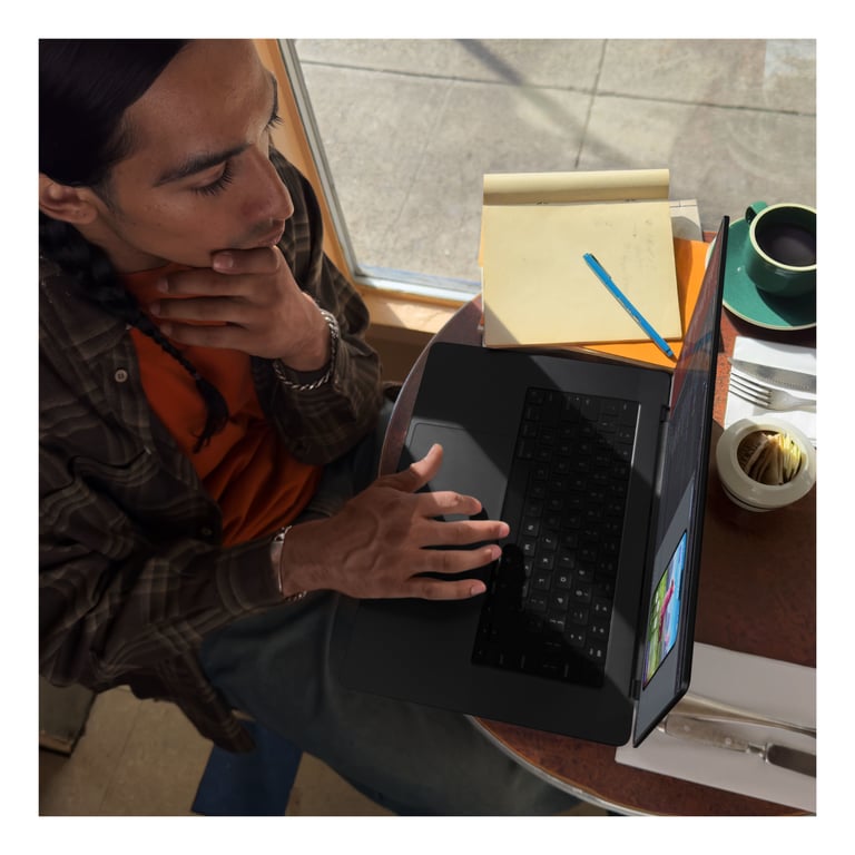 MacBook Pro M3 Pro (2023) 16.2', 512 Go 18 Go Apple GPU 18, Argent - AZERTY - Très bon état
