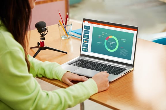 Notebook HP ProBook 440 G8 i5-1135G7 35,6 cm (14'') Full HD Intel® Core? i5 8 GB DDR4-SDRAM 256 GB SSD Wi-Fi 6 (802.11ax) Windows 11 Pro Argento