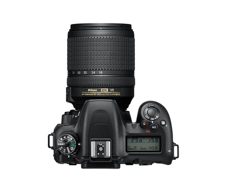 Nikon D7500 + AF-S DX NIKKOR 18-140 VR Kit d'appareil-photo SLR 20,9 MP CMOS 5568 x 3712 pixels Noir