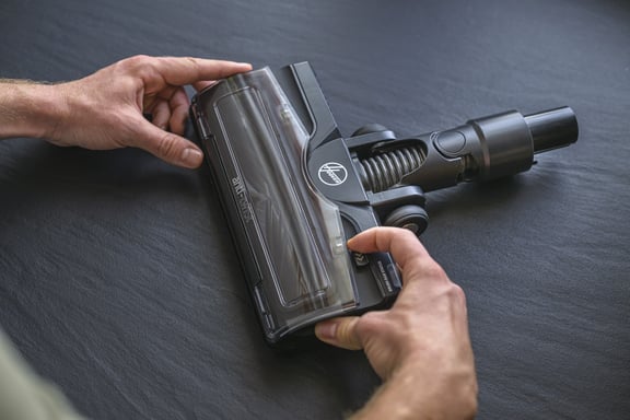 Hoover HF413HE 011 Aspiradora escoba Batería Secar Sin bolsa 0,7 L 240 W Negro, Plata