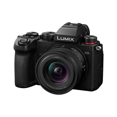 Panasonic Lumix S5 + S 18-40mm / F4.5-6.3 Zoom Boîtier MILC 24,2 MP CMOS 6000 x 4000 pixels Noir