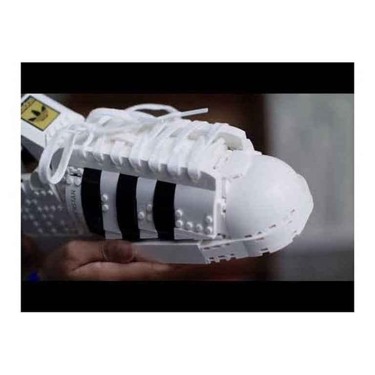 LEGO® Icons 10282 - Réplique de la chaussure Adidas Originals Superstar en LEGO® - Neuf