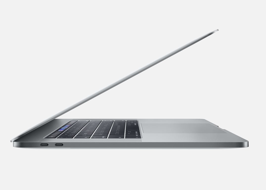 Apple MacBook Pro Ordinateur portable 39,1 cm (15.4") Intel® Core™ i7 16 Go  DDR4-SDRAM 256 Go SSD AMD Radeon Pro 555X Wi-Fi 5 (802.11ac) macOS Mojave  Gris
