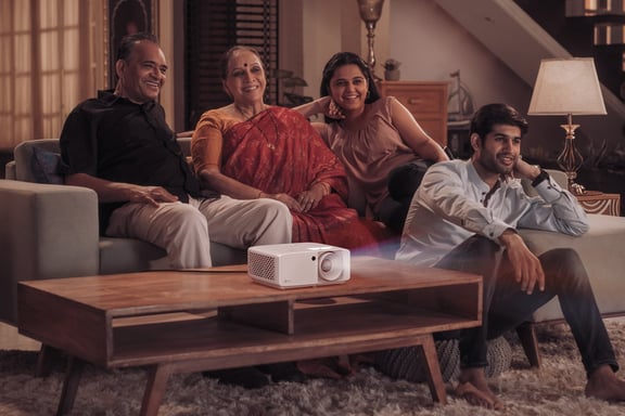 Optoma UHZ66 Videoproiettore Laser 4K UHD 4000 lm – Portatile e a Ottica Corta