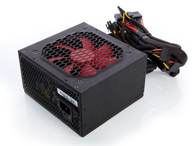 ALIMENTATORE ITEK ATX DESERT VENTOLA 12CM 4 CONN. SATA ADATTATORE 20+4 PIN Active PFC ITPSD550 Neuf