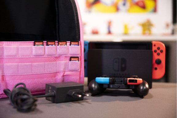 Konix Unik Sac à dos Nintendo Switch Be Funky