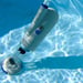 Limpiafondos a pilas para spas y piscinas elevadas - GRE - Equipado con un filtro de cartucho