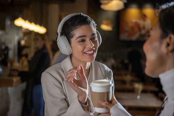 Sony WH-1000XM5 Auriculares Inalámbrico y alámbrico Diadema Llamadas/Música Bluetooth Plata, Blanco
