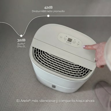 Deshumidificador Arete One 6L Meaco con purificador de aire, compresor silencioso 32 dB, control de humedad inteligente, color Warm Pebble piedra cálida