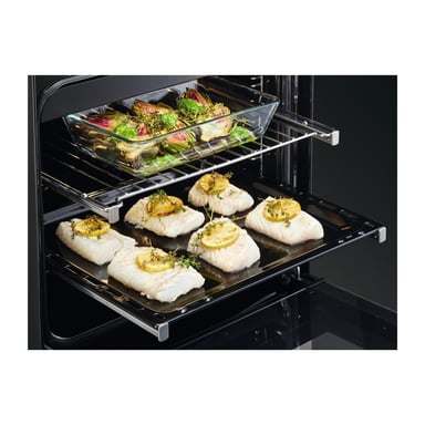 Cuisinière électrique AEG CIB6641ABM avec table induction 4 zones Four 73 L Inox