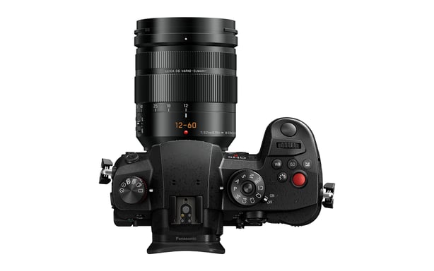 Panasonic Lumix GH5M2 + Leica ES12060 Kit fotocamera reflex 20,33 MP Live MOS 5184 x 3888 pixel Nero