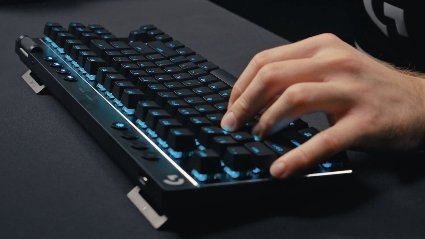 Clavier de jeu Logitech G PRO X TKL Mécanique Sans fil Rétroéclairé dynamique - vue 2