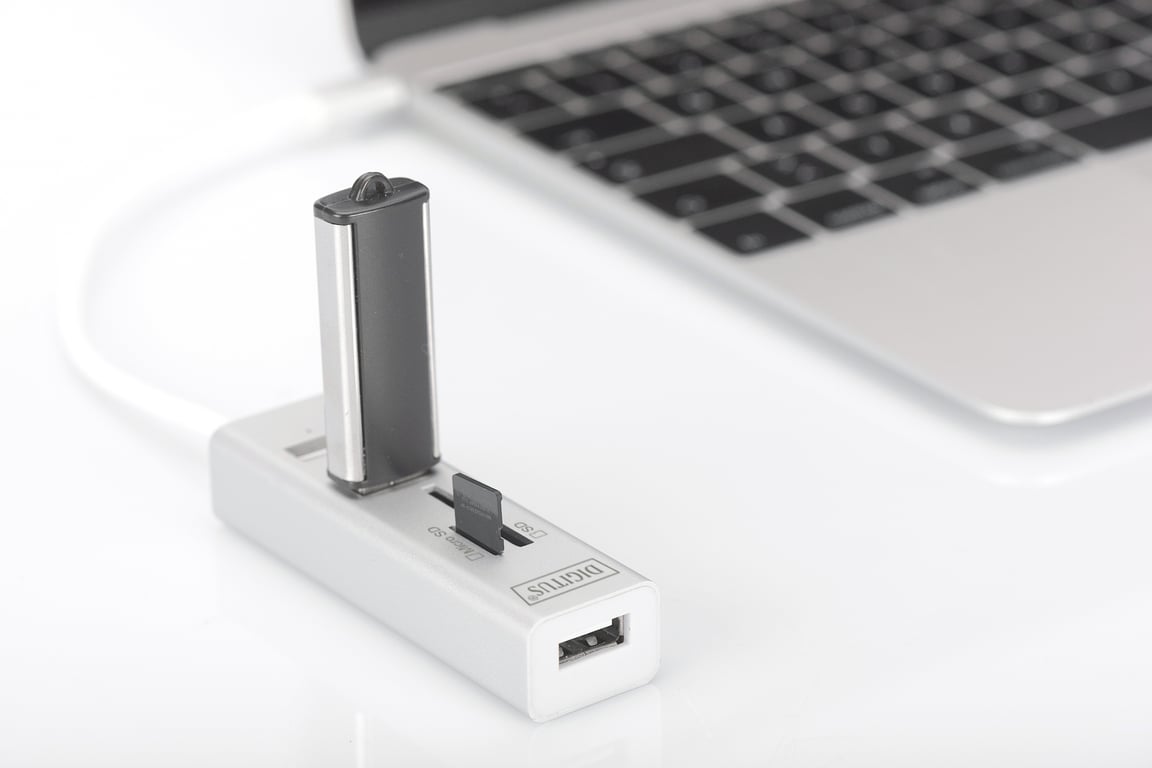 Digitus Concentrateur à 3 ports OTG USB Type C™ + lecteur de carte Neuf - vue 3