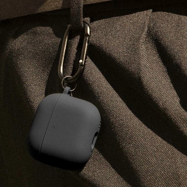 Native Union Funda de silicona para AirPods 4 con mosquetón metálico Negro