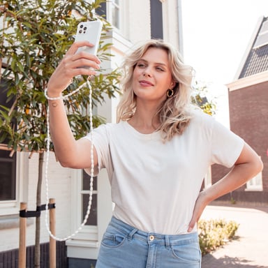 imoshion Coque avec dragonne + bracelet - Perles pour Apple iPhone 13 Pro - Transparent